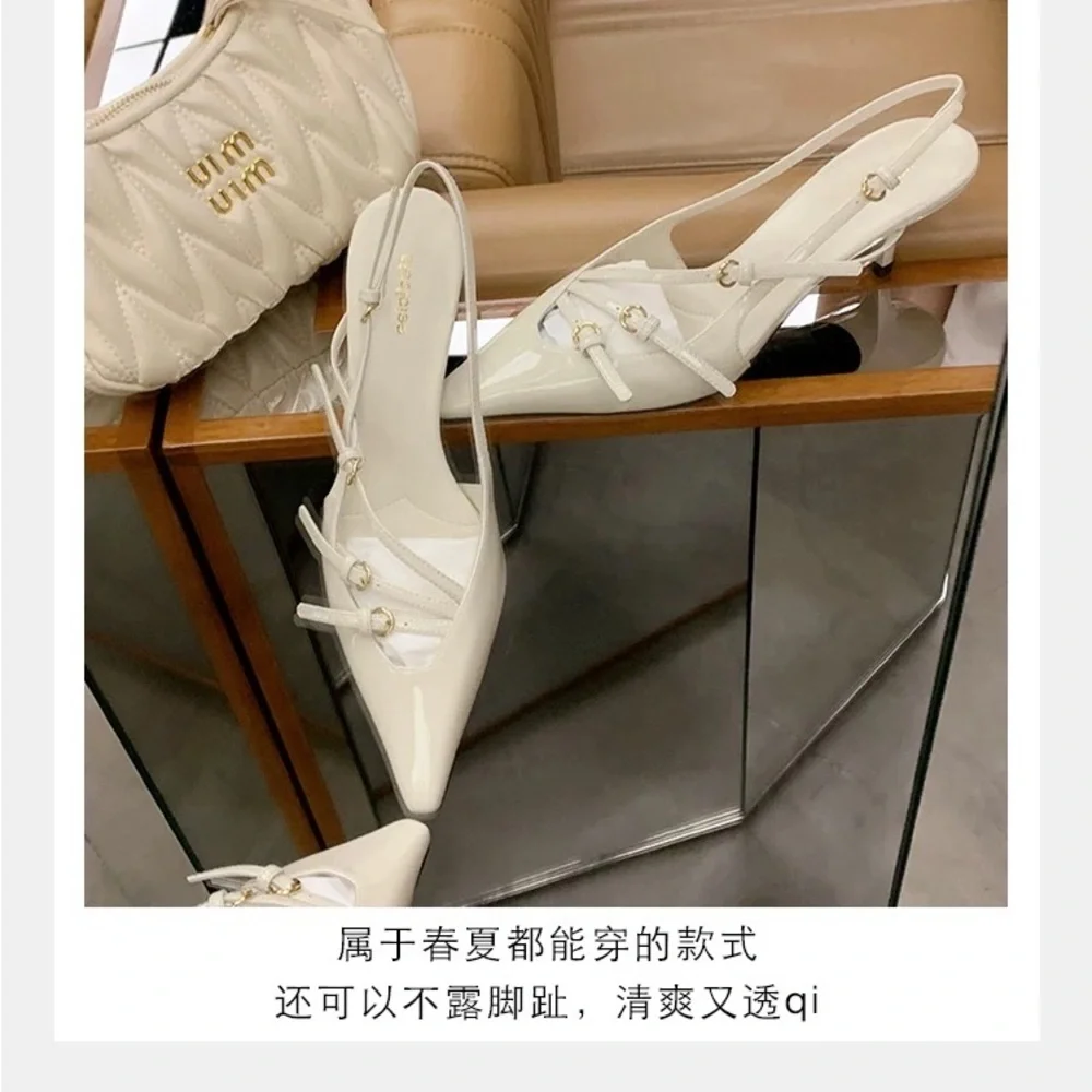 Cat heel shoes